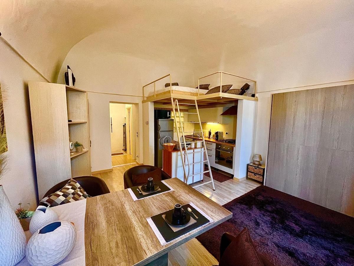Vialunga Apartment In The Old Town ボルディゲーラ エクステリア 写真