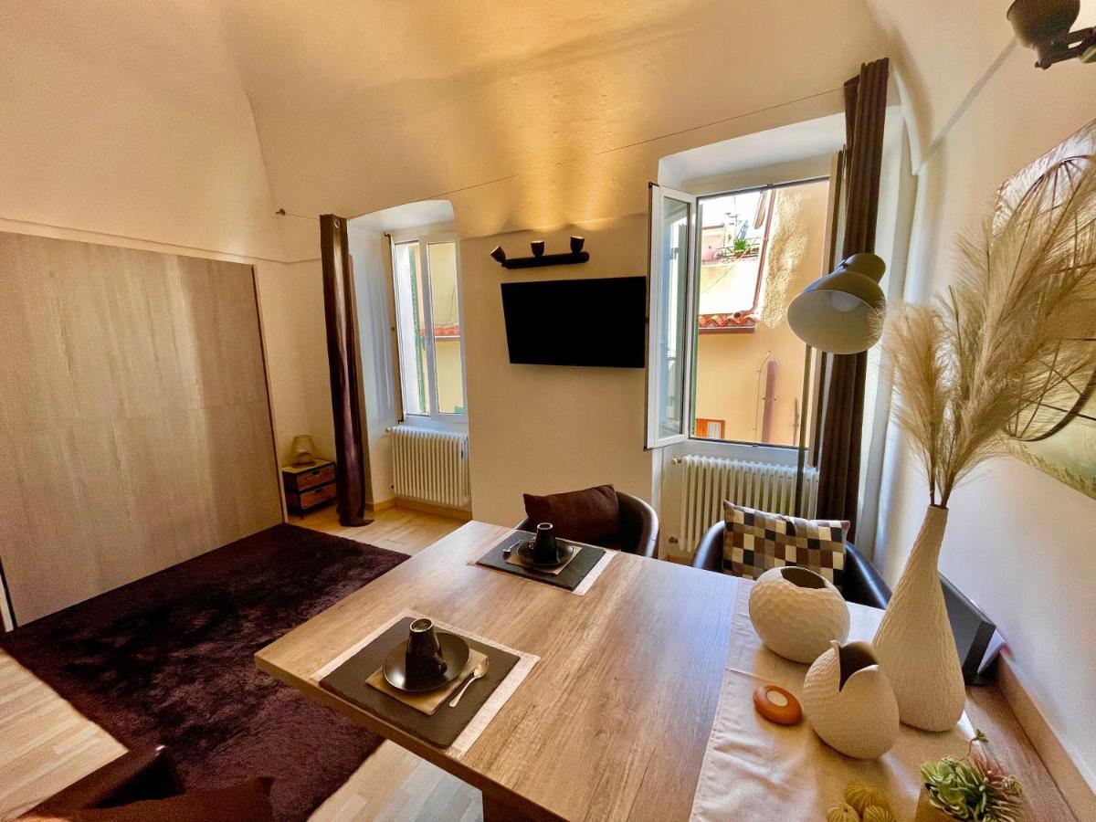 Vialunga Apartment In The Old Town ボルディゲーラ エクステリア 写真