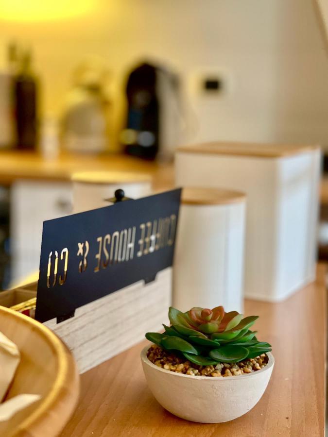 Vialunga Apartment In The Old Town ボルディゲーラ エクステリア 写真