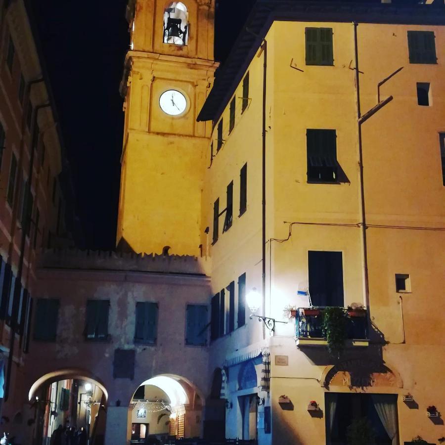 Vialunga Apartment In The Old Town ボルディゲーラ エクステリア 写真
